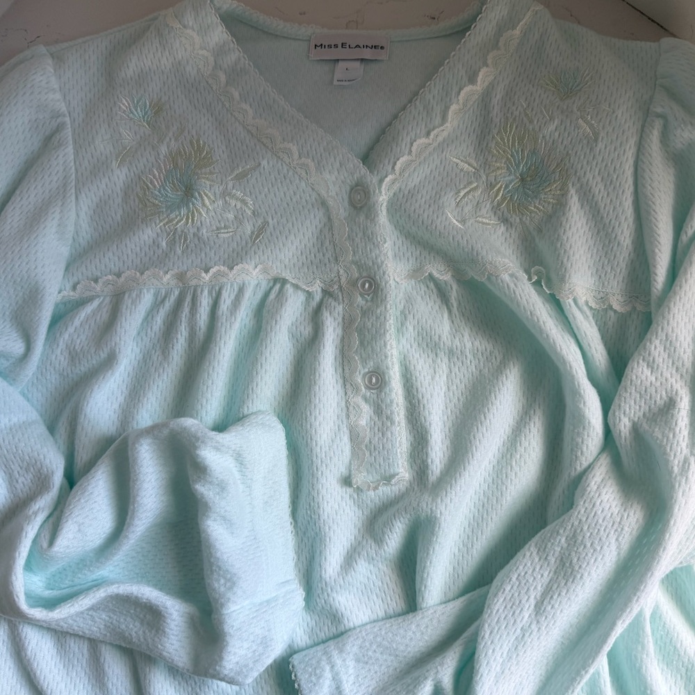 Miss Elaine green nightgown long sleeve sz L‎